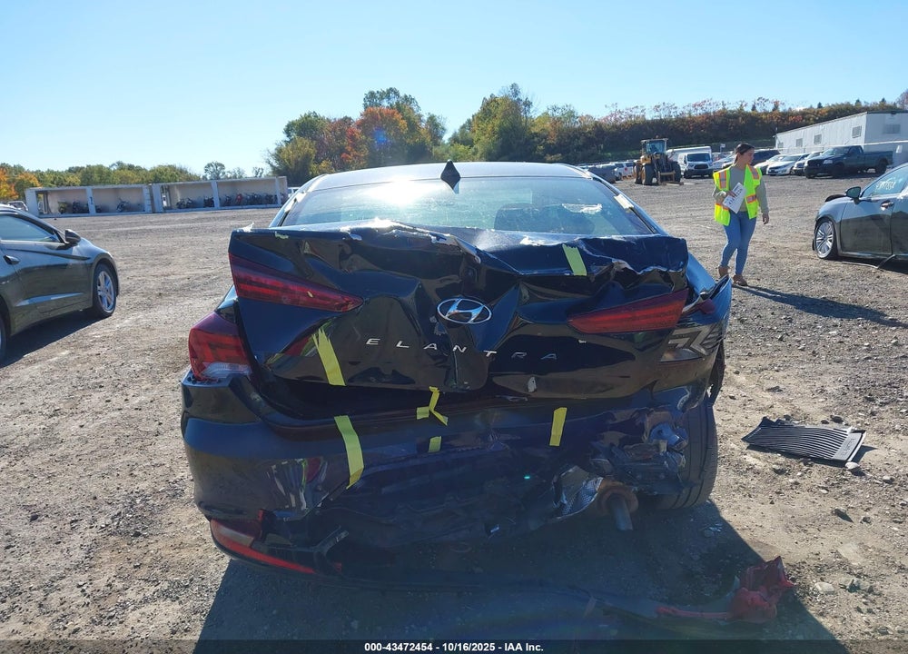 2019 HYUNDAI ELANTRA VIN: KMHD84LF5KU864230