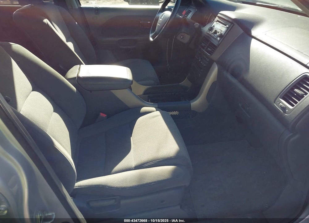 2008 HONDA PILOT VIN: 5FNYF18378B037128