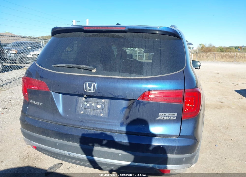2017 HONDA PILOT TOURING VIN: 5FNYF6H95HB032043