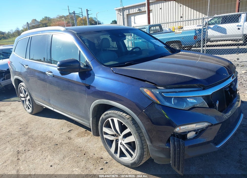 2017 HONDA PILOT TOURING VIN: 5FNYF6H95HB032043
