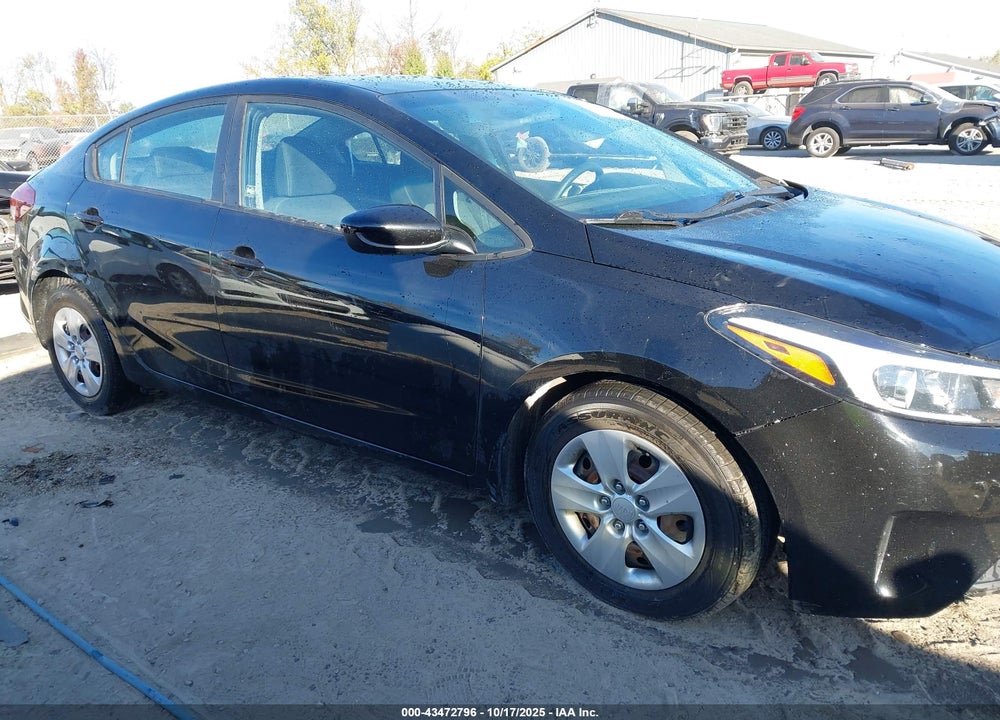 2017 KIA FORTE LX VIN: 3KPFL4A79HE122671