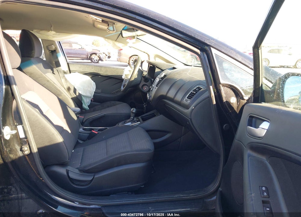 2017 KIA FORTE LX VIN: 3KPFL4A79HE122671
