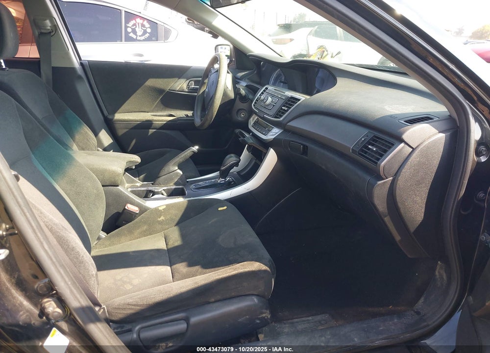 2013 HONDA ACCORD VIN: 1HGCR2F35DA244468