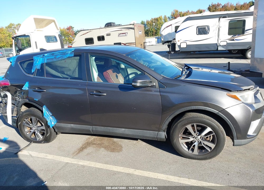 2018 TOYOTA RAV4 XLE VIN: 2T3WFREVXJW474326