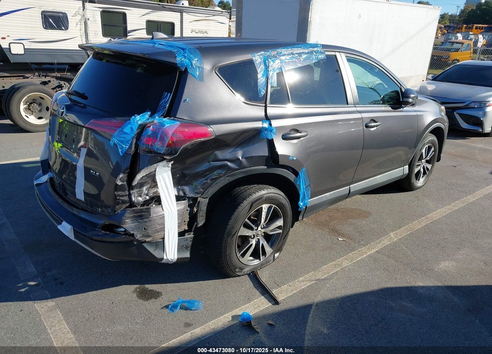 2018 TOYOTA RAV4 XLE VIN: 2T3WFREVXJW474326