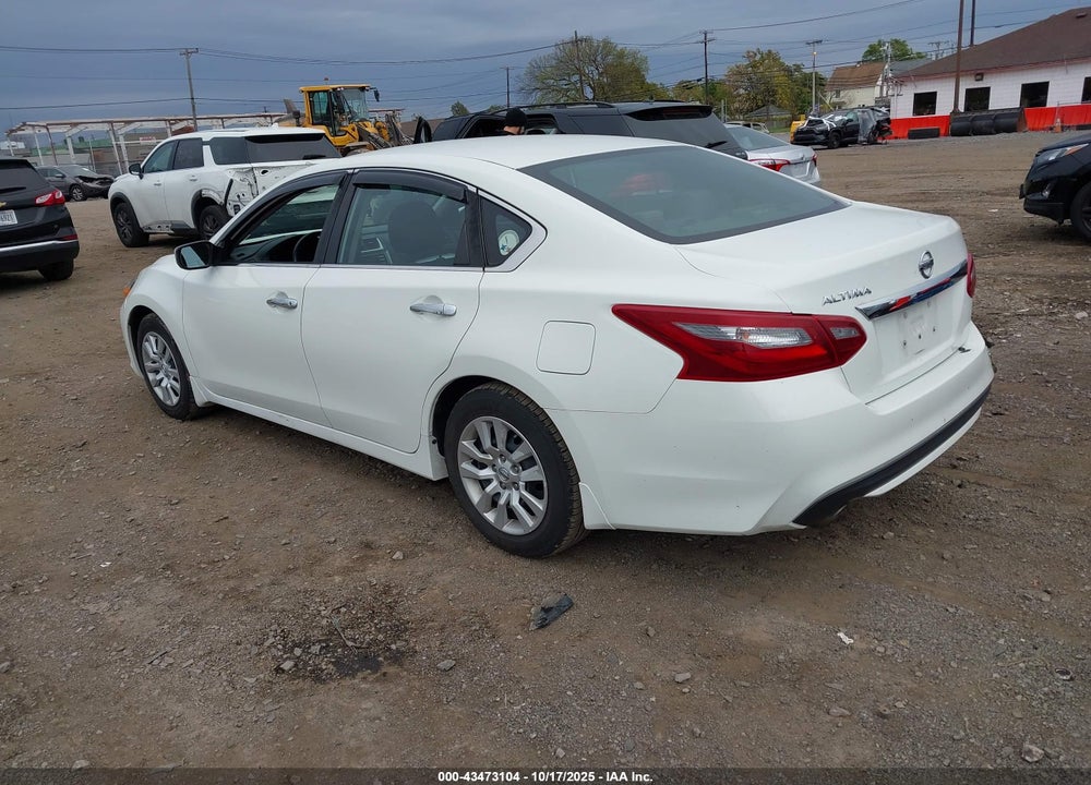 2018 NISSAN ALTIMA VIN: 1N4AL3AP2JC205558