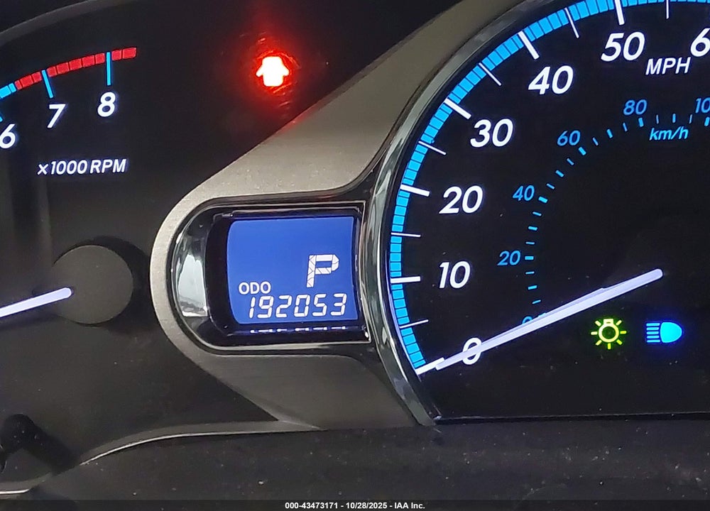 2013 TOYOTA SIENNA XLE V6 8 PASSENGER VIN: 5TDYK3DC9DS328717