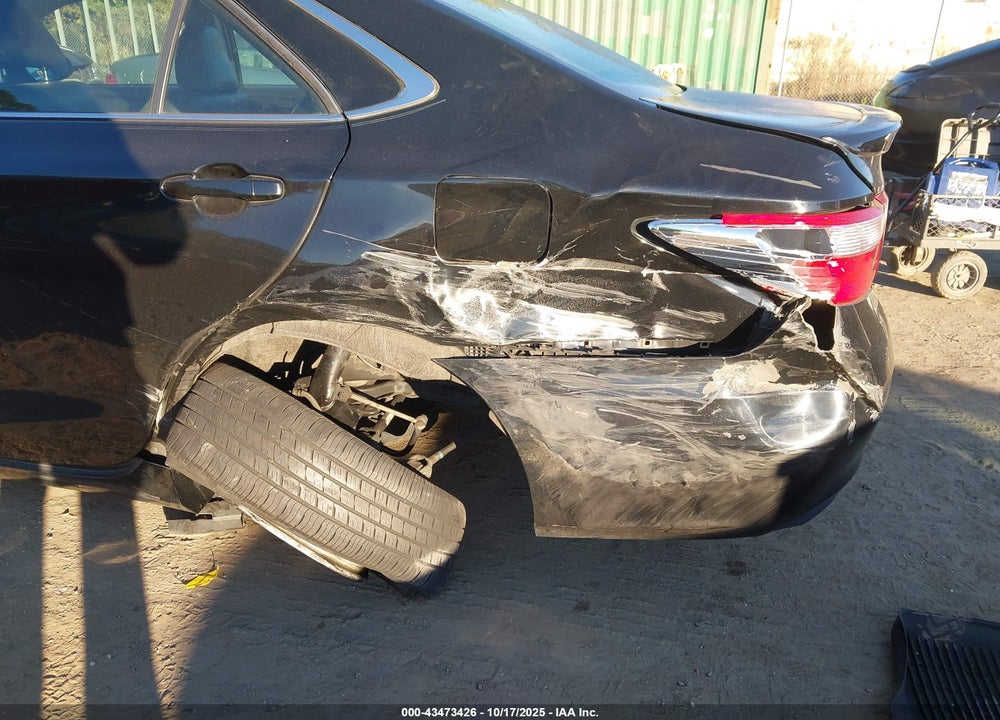 2017 TOYOTA CAMRY SE VIN: 4T1BF1FK3HU679221