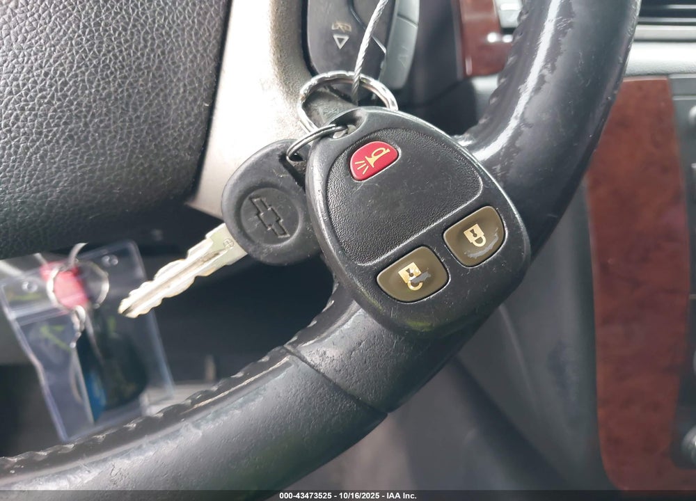 2011 CHEVROLET AVALANCHE 1500 LS VIN: 3GNMCEE01BG352301