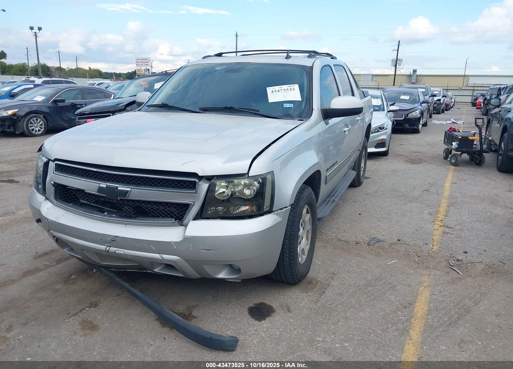 2011 CHEVROLET AVALANCHE 1500 LS VIN: 3GNMCEE01BG352301