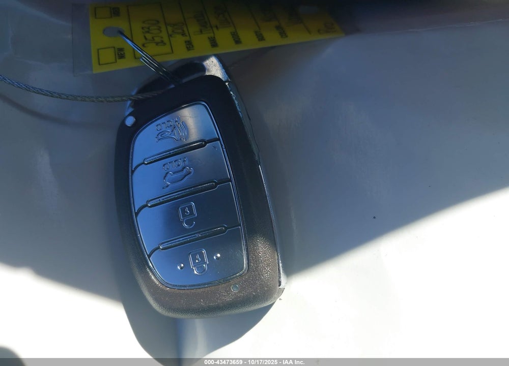 2018 HYUNDAI TUCSON VALUE VIN: KM8J3CA25JU644595