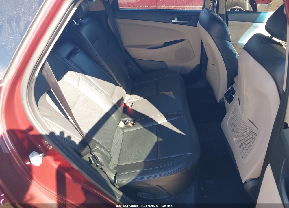 2018 HYUNDAI TUCSON VALUE VIN: KM8J3CA25JU644595