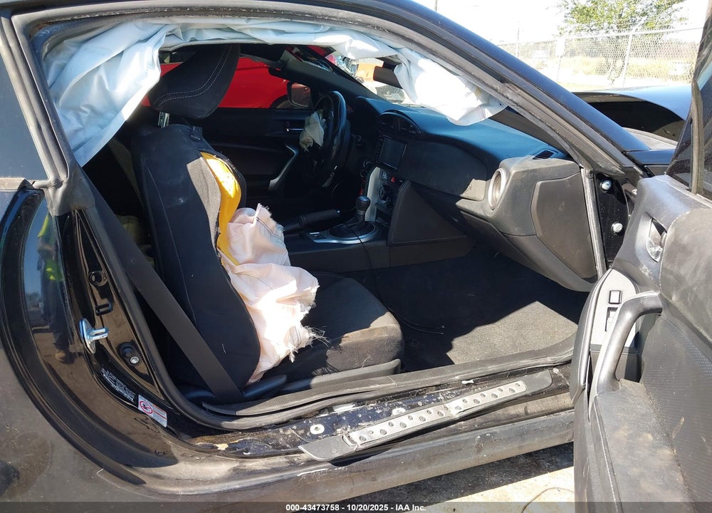2017 TOYOTA 86 VIN: JF1ZNAA15H8703750
