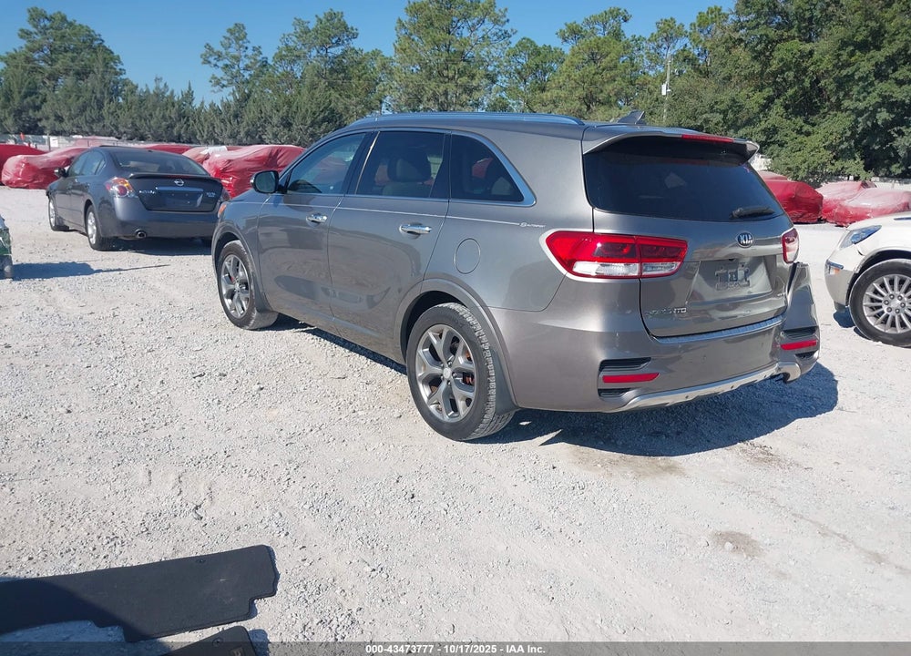 2016 KIA SORENTO 3.3L SX VIN: 5XYPK4A53GG185479