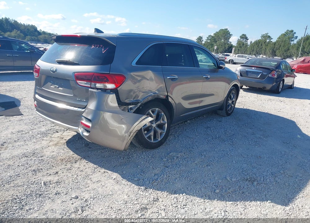 2016 KIA SORENTO 3.3L SX VIN: 5XYPK4A53GG185479