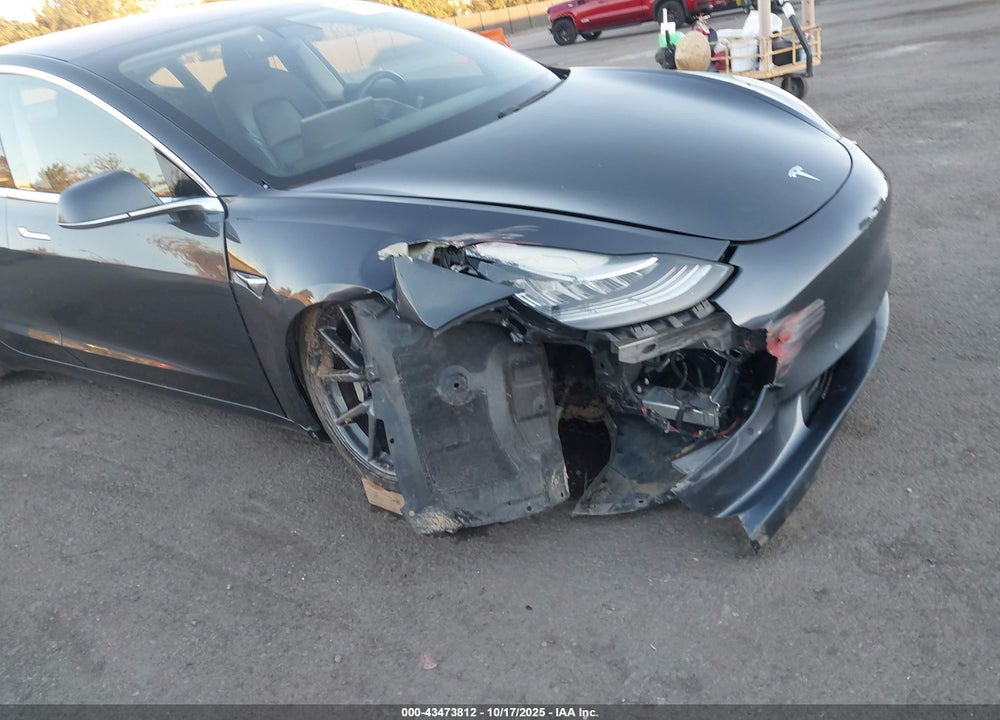 2018 TESLA MODEL 3 VIN: 5YJ3E1EA4JF002844