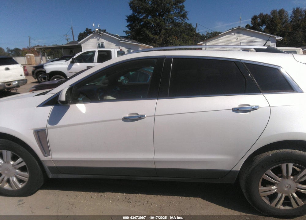 2014 CADILLAC SRX LUXURY COLLECTION VIN: 3GYFNBE36ES656577