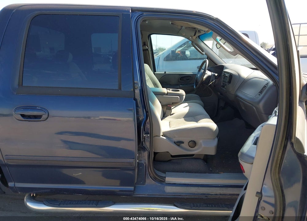 2003 FORD F-150 LARIAT/XLT VIN: 1FTRW07613KD26916
