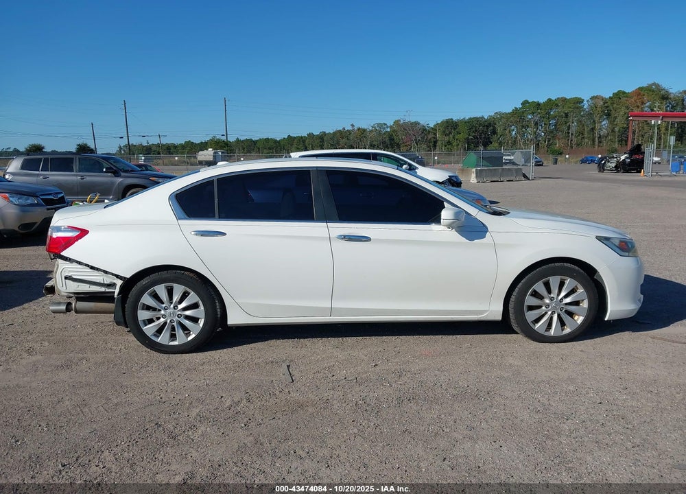 2013 HONDA ACCORD VIN: 1HGCR2F86DA202726
