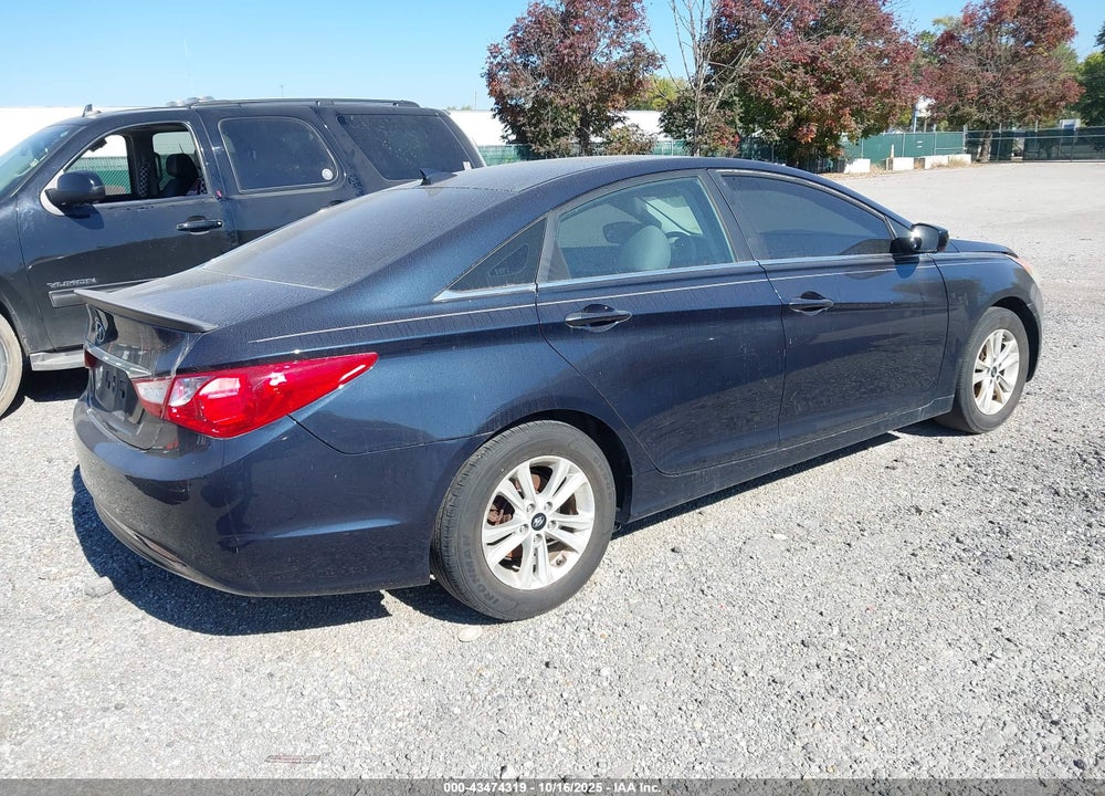 2013 HYUNDAI SONATA GLS VIN: 5NPEB4AC9DH714637