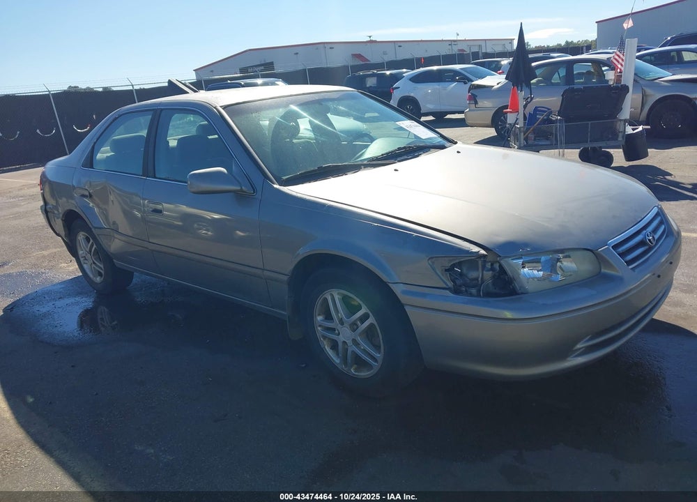 2001 TOYOTA CAMRY LE VIN: JT2BG22K210550115