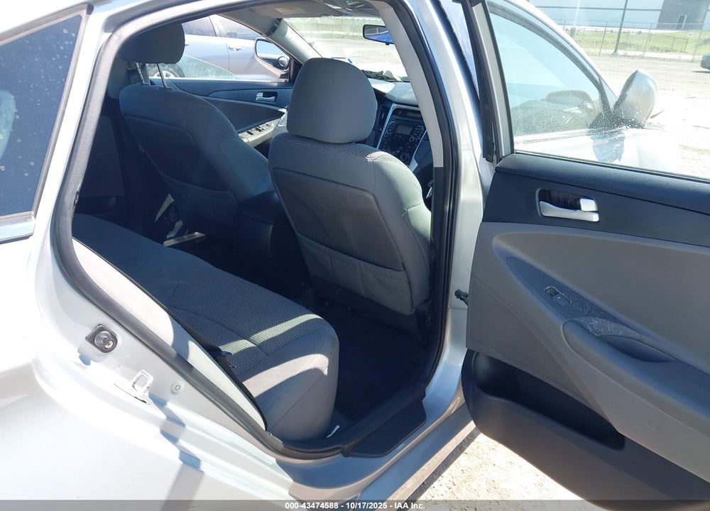 2011 HYUNDAI SONATA GLS VIN: 5NPEB4AC3BH085695