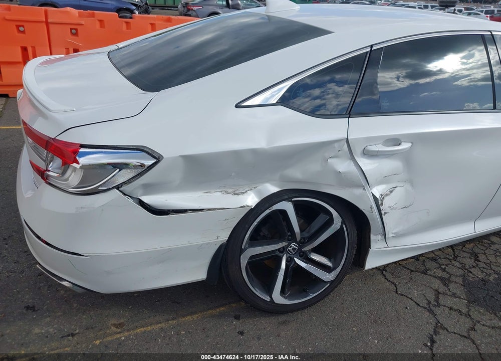 2018 HONDA ACCORD SPORT VIN: 1HGCV1F34JA028614