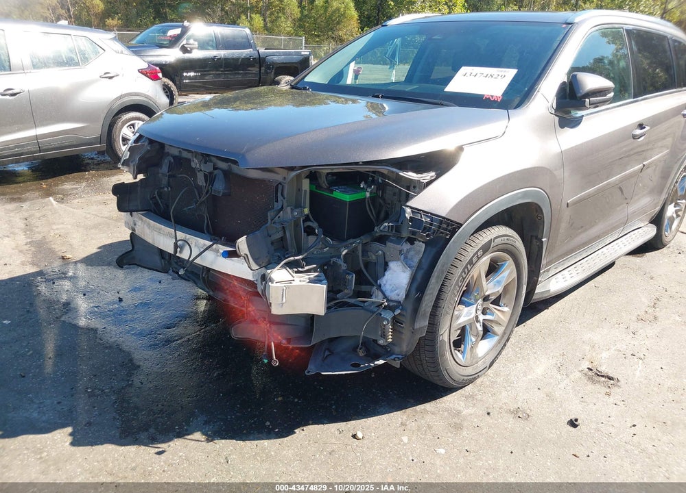 2017 TOYOTA HIGHLANDER LIMITED/PLATINUM VIN: 5TDYZRFH0HS200718