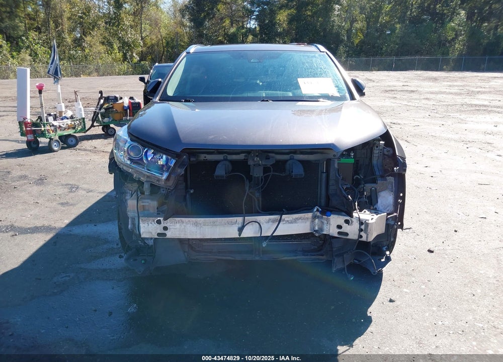 2017 TOYOTA HIGHLANDER LIMITED/PLATINUM VIN: 5TDYZRFH0HS200718