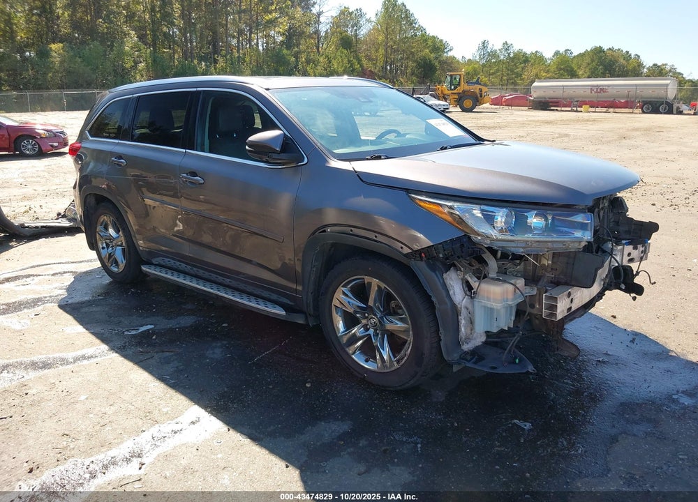 2017 TOYOTA HIGHLANDER LIMITED/PLATINUM VIN: 5TDYZRFH0HS200718