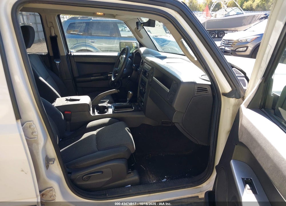 2008 JEEP COMMANDER VIN: 1J8HG48K48C146335