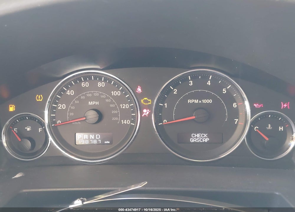 2008 JEEP COMMANDER VIN: 1J8HG48K48C146335