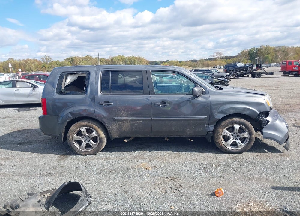 2012 HONDA PILOT VIN: 5FNYF4H75CB011303