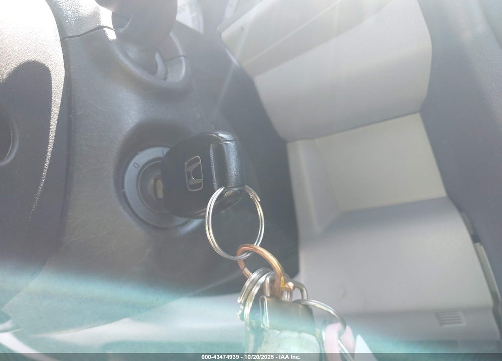2012 HONDA PILOT VIN: 5FNYF4H75CB011303