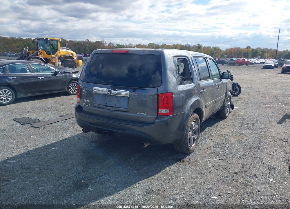 2012 HONDA PILOT VIN: 5FNYF4H75CB011303