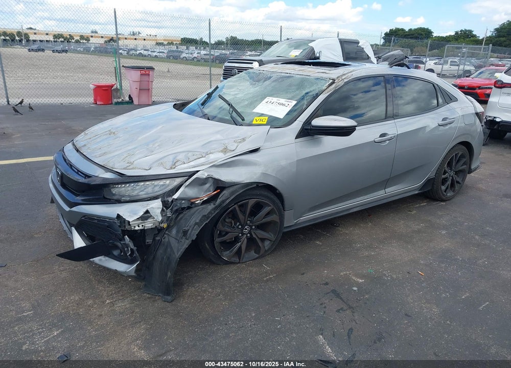 2018 HONDA CIVIC SPORT TOURING VIN: SHHFK7H92JU202369