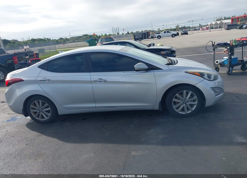 2016 HYUNDAI ELANTRA SE VIN: 5NPDH4AE8GH656746