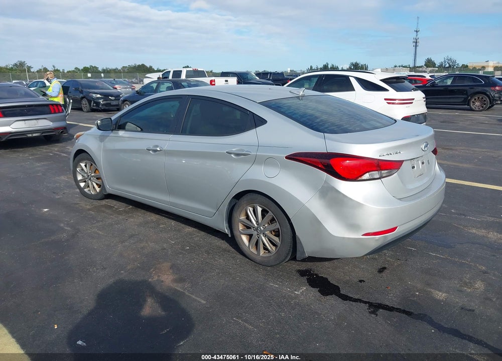 2016 HYUNDAI ELANTRA SE VIN: 5NPDH4AE8GH656746