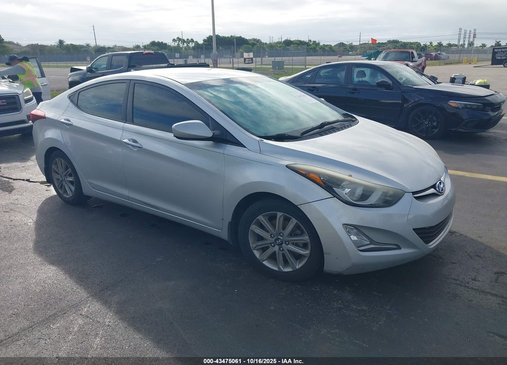 2016 HYUNDAI ELANTRA SE VIN: 5NPDH4AE8GH656746