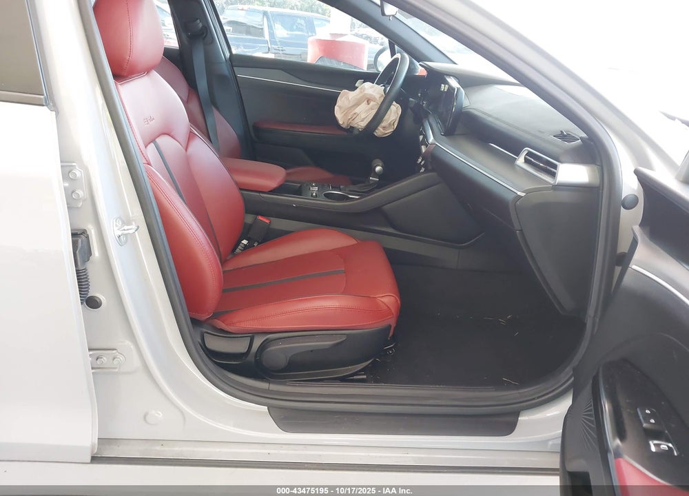 2024 KIA K5 VIN: 5XXG64J20RG240942
