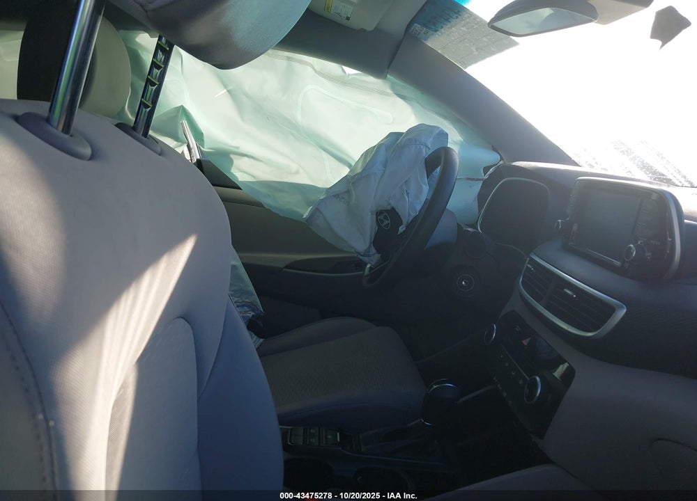 2020 HYUNDAI TUCSON SE VIN: KM8J23A41LU150855