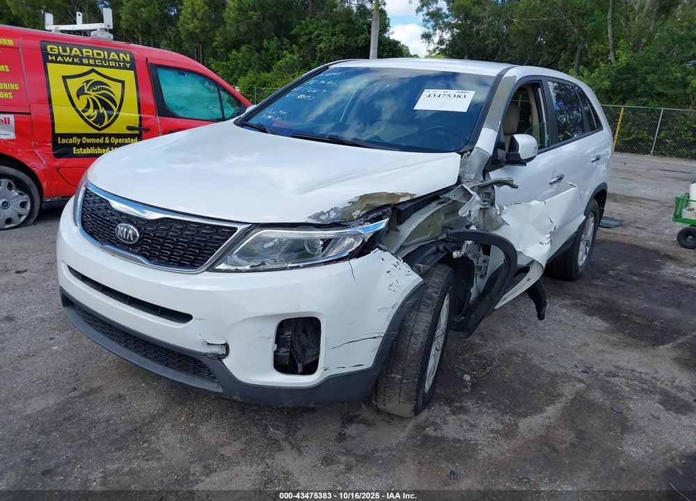 2014 KIA SORENTO VIN: 5XYKT3A65EG526503