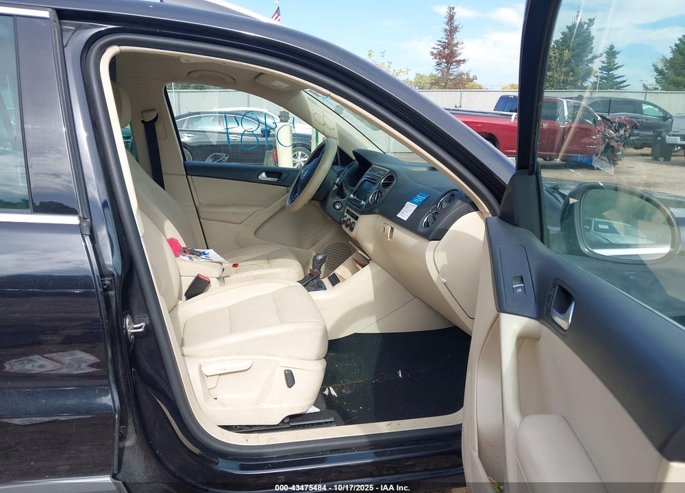 2013 VOLKSWAGEN TIGUAN SE VIN: WVGBV3AX3DW581578
