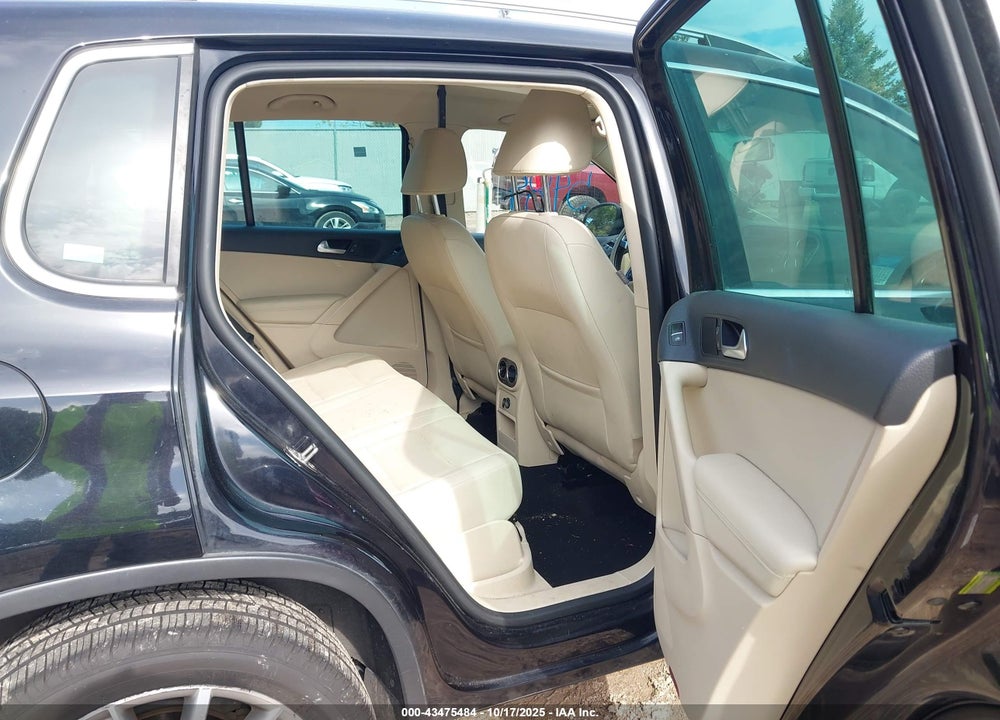 2013 VOLKSWAGEN TIGUAN SE VIN: WVGBV3AX3DW581578