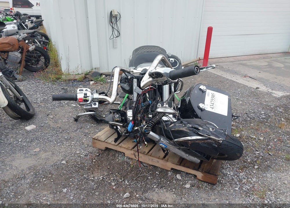 2017 INDIAN MOTORCYCLE CO. ROADMASTER VIN: 56KTRAAA9H3347217