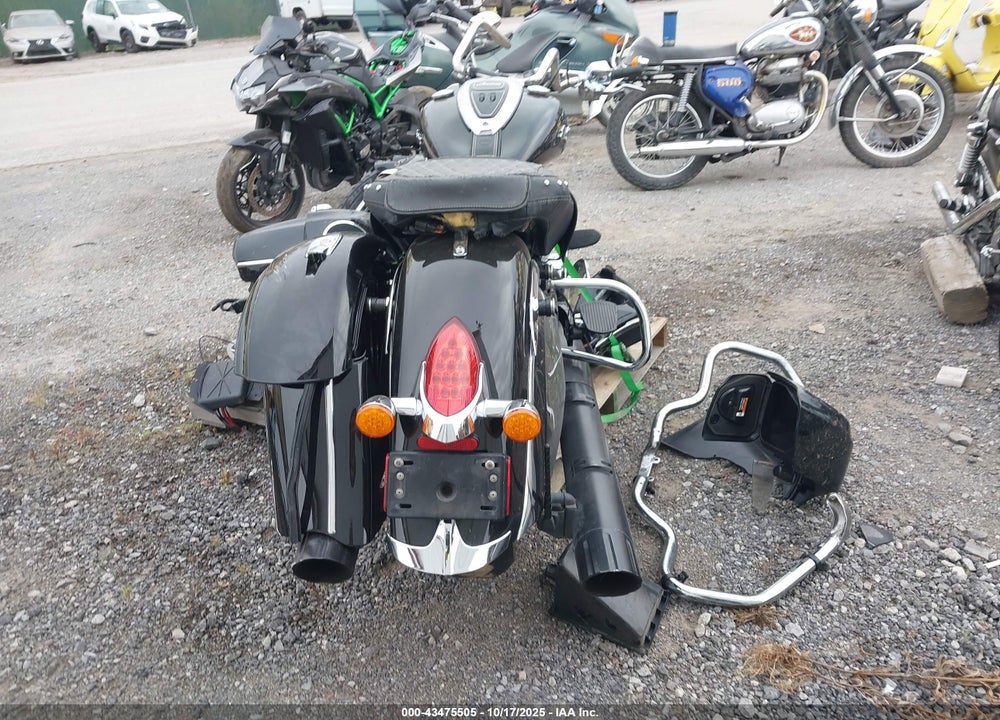 2017 INDIAN MOTORCYCLE CO. ROADMASTER VIN: 56KTRAAA9H3347217