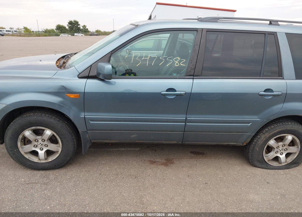 2006 HONDA PILOT EX VIN: 2HKYF185X6H538143