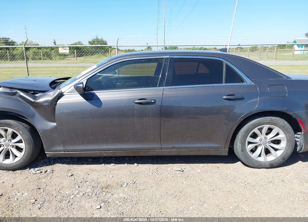 2016 CHRYSLER 300 VIN: 2C3CCAAG3GH135411