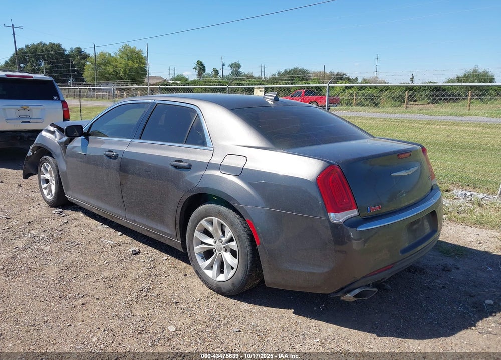 2016 CHRYSLER 300 VIN: 2C3CCAAG3GH135411