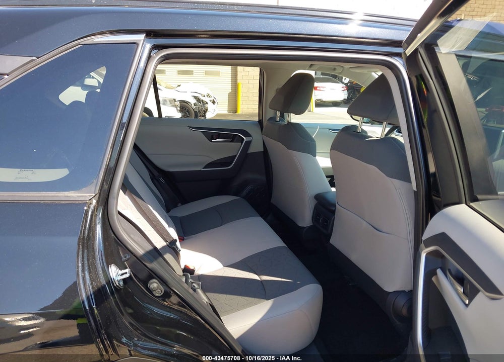2025 TOYOTA RAV4 XLE VIN: 2T3P1RFV7SC550945